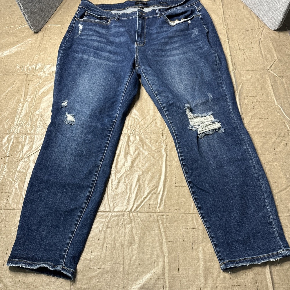 Judy Blue Women's Straight Leg Jeans - Medium Blue